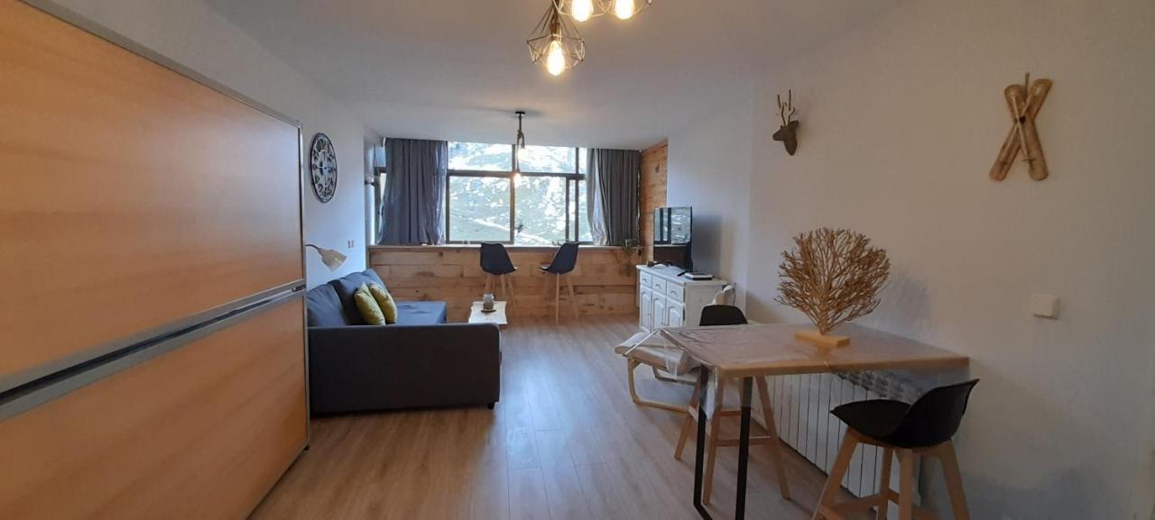 El Sarrio Apartment *
